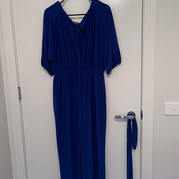 Royal blue jumpsuit with matching tie belt - Picture 5 of 6